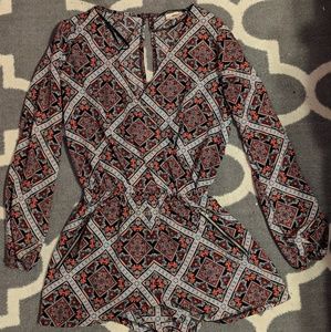 Long sleeve key hole back romper zipper pocket